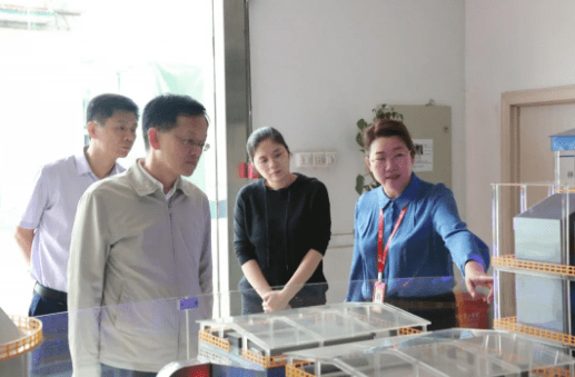合肥市经济和信息化局王十朋一行莅临yL23411永利官网登录科技调研指导