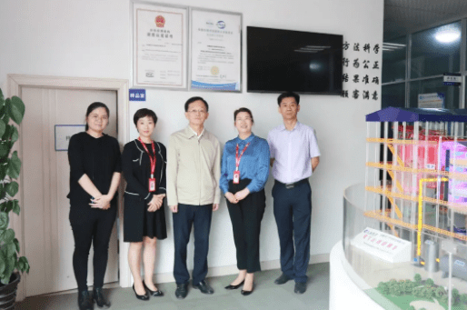 合肥市经济和信息化局王十朋一行莅临yL23411永利官网登录科技调研指导